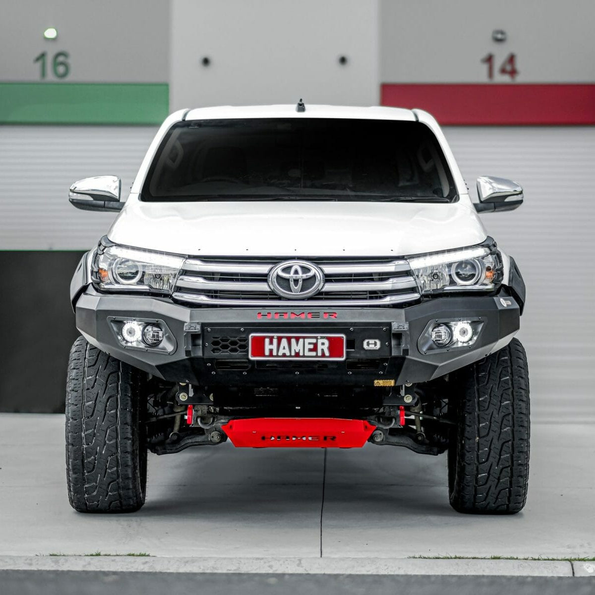 Hamer 4x4 King Series Bull Bar - Toyota Hilux Bull Bar (2015-2018)