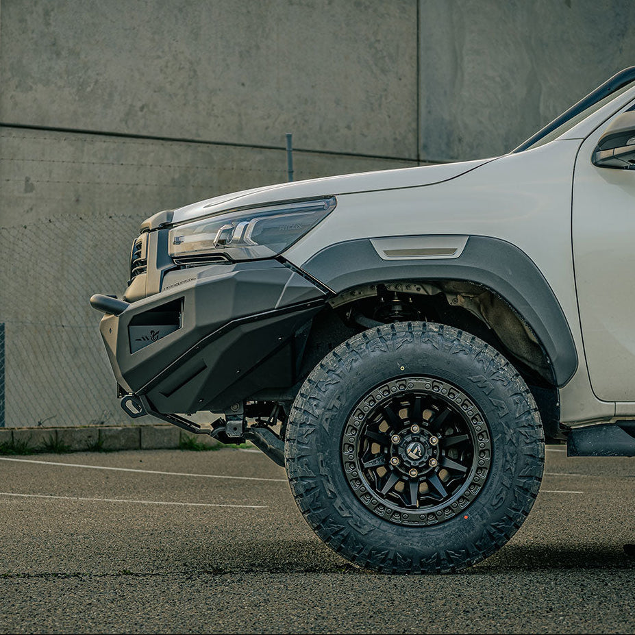 Toyota Hilux Bull Bar (2020-2024) | VIKOR Diablo Bull Bar (Pre-Runner)