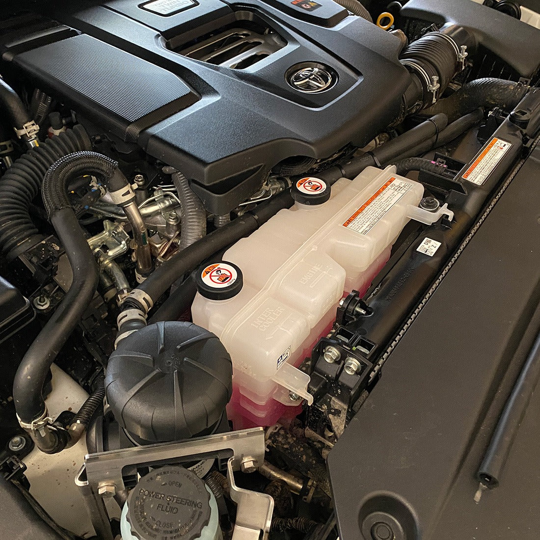 Toyota LandCruiser 300 Series - Fuel Manager Post-Filter + Catch Can Kit (PFPV635DPC) - Direction Plus