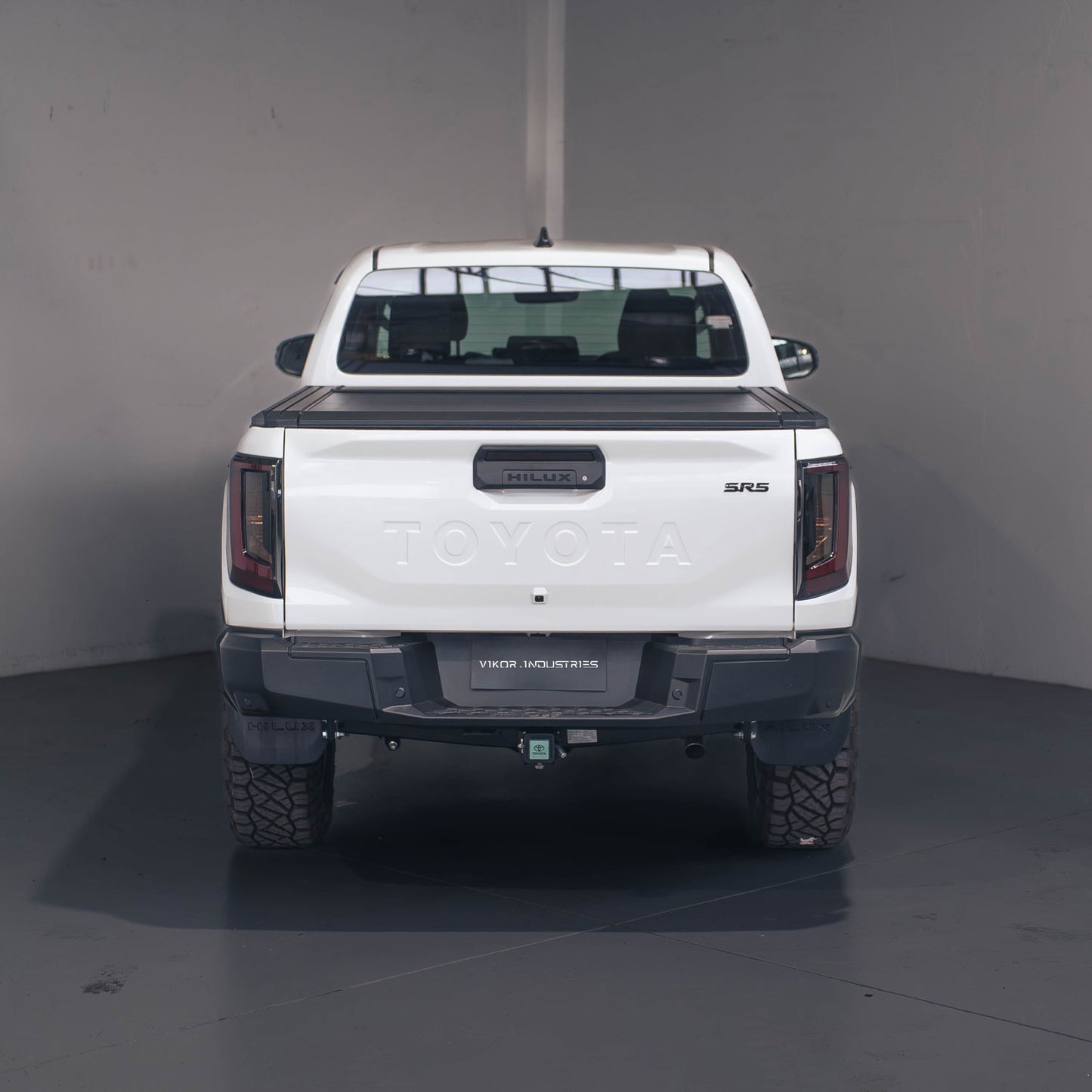 Toyota Hilux 2026+ N90 - Electric Roller Shutter - VIKOR
