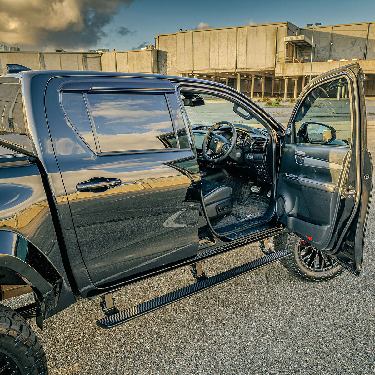 N80 Hilux Electric Side Steps - VIKOR
